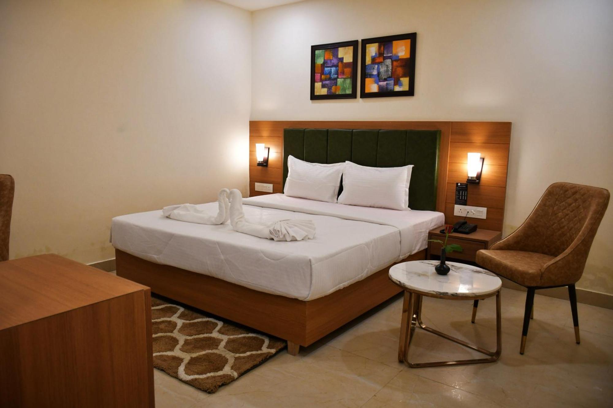 The Barrel House 4* Varanasi